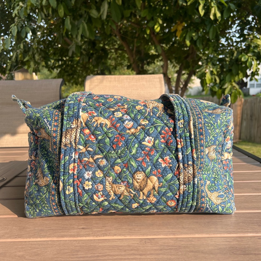 VERA BRADLEY Y2K Animal Kingdom Medium Duffle